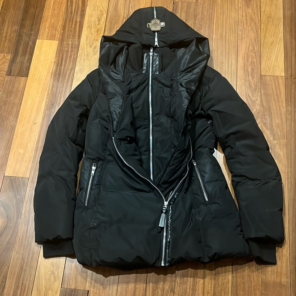 Mackage Black Down Coat Authentic and in excellent condition sz M - Picture 9 of 11